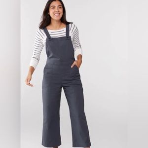 PATAGONIA Women’s Stand Up Cropped Overalls Smolder Blue WOMENS SIZE 8